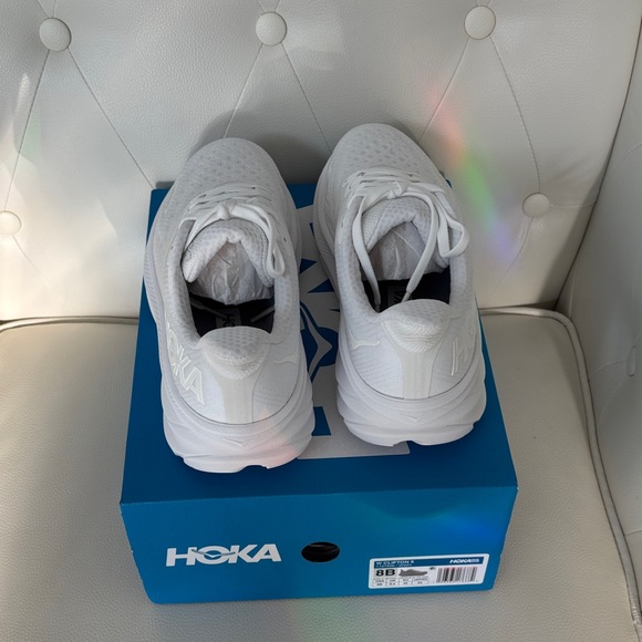 HOKA W CLIFTON 9 White Sneakers Minimalist Design Chunky Sole Brand New in Box - Picture 7 of 16
